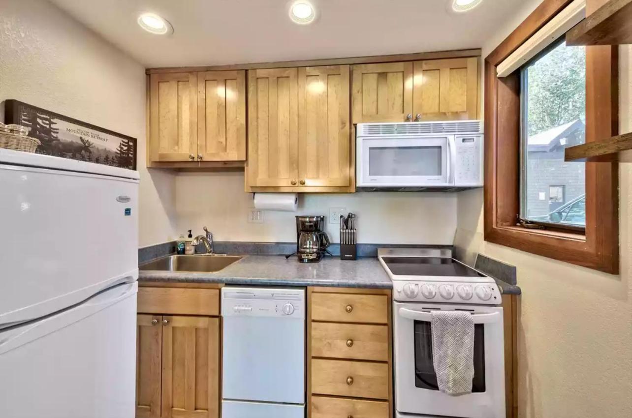 Beautiful Remodeled Condo In Тахо-Сити Экстерьер фото